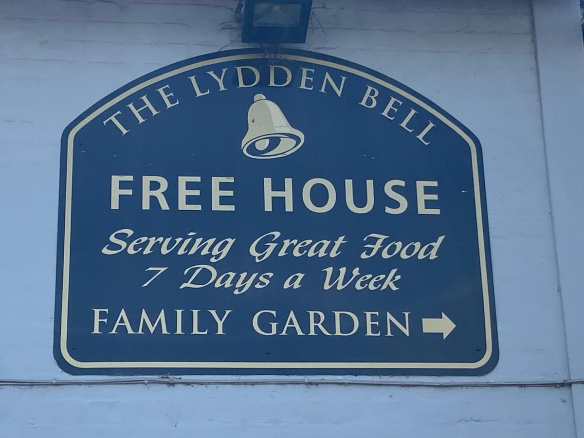 Bed and Breakfast The Lydden Bell Екстер'єр фото